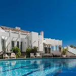 Capricho Villa *